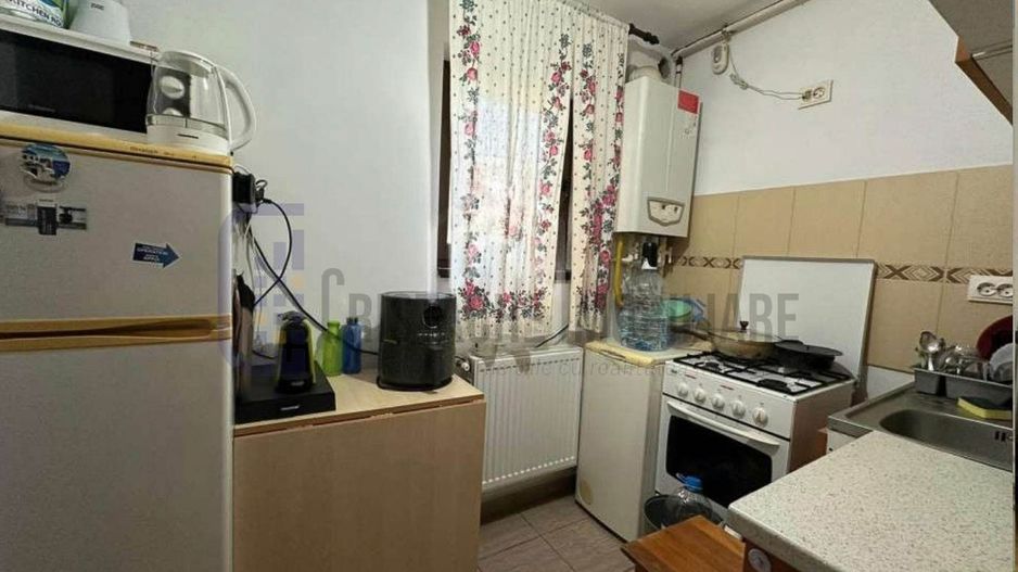 Apartament 2 cam. decomandat, loc parcare, centrala gaz, metrou - Poză 2
