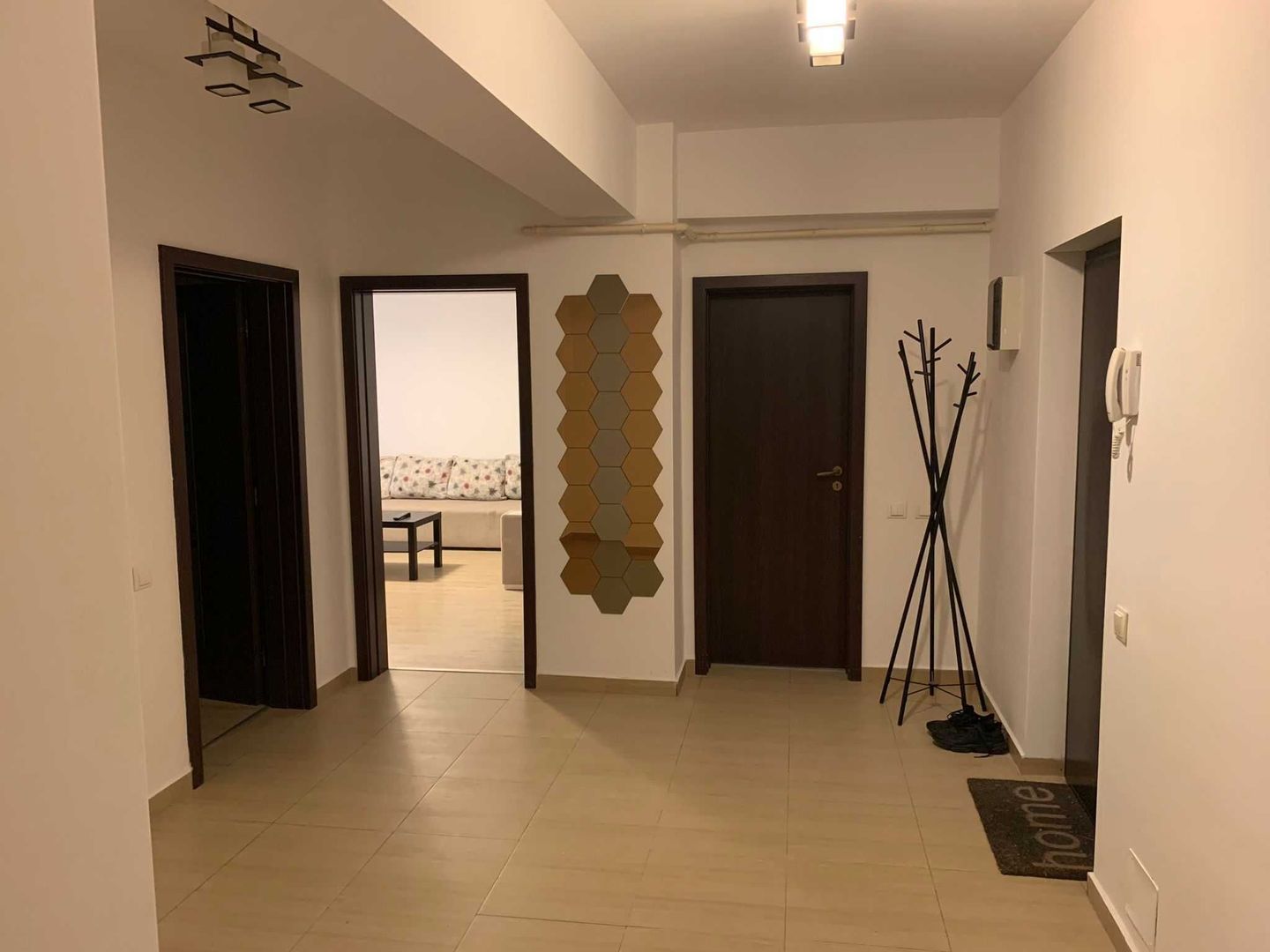 De vanzare apartament 3 camere 95 mp, Cartierul Latin - Poză 1