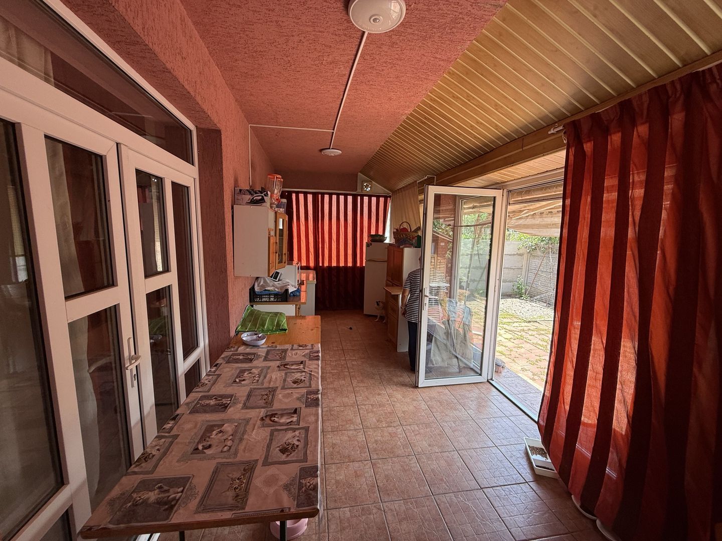 Vila P+1 cu terasă 255 mp + garaj 22,5 mp si teren 417 mp-Berceni ! - Poză 12