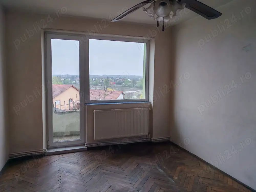 BRASADAS vinde ap cu 3 cam etaj 4/4 pe Drumul Botizului - Poză 1