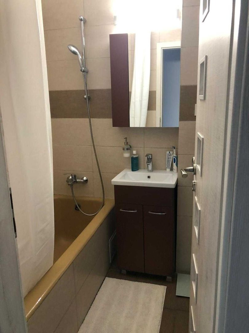 De inchiriat. Apartament 3 camere Pacul Circului cu vedere la parc - Poză 5