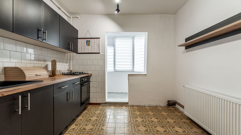 Apartament 2 camere decomandat - Etaj 2 - zona UTA - COMISION 0 - Poză 2