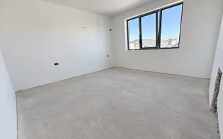 Vila individuala / 4 Camere / 2 Bai / 320 mp teren / Zona linistita - Poză 11