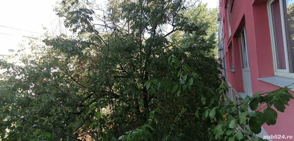 Apartament Centrala Boxa Metrou 1 Decembrie Bloc Reabilitat Termic - Poză 5