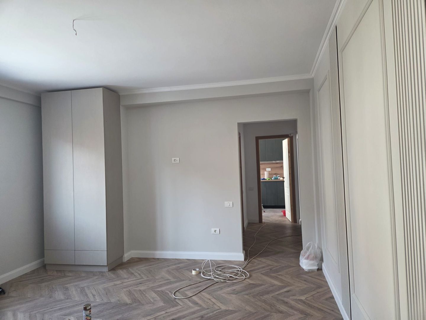 Apartament de vanzare 2 camere semidecomandat -  zona Bere - Pitesti - Poză 5