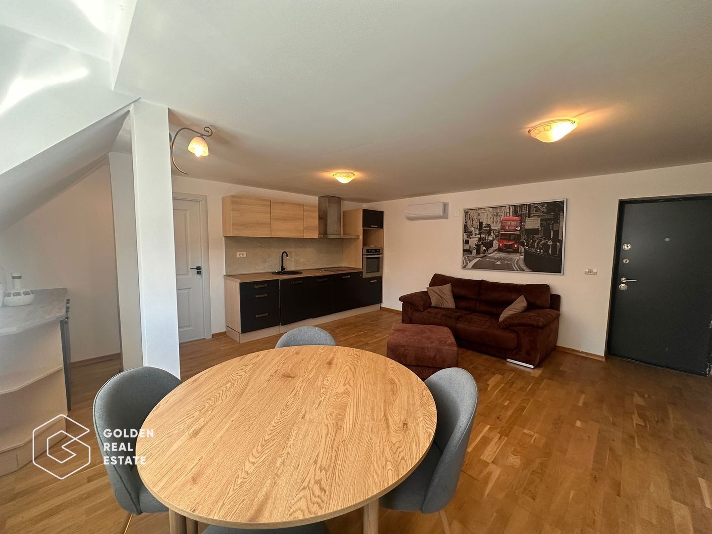 Apartament superb, 3 camere, 2 bai, prima inchiriere, et1/1 Micalaca - Poză 2