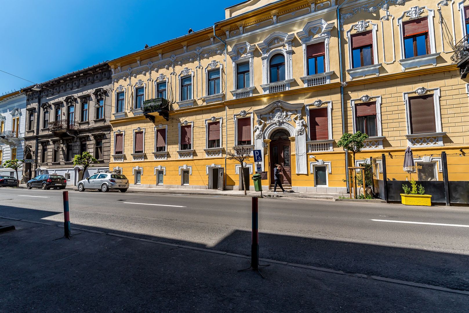 Spațiu comercial cu acces stradal, pe b-dul Decebal, ideal investiție - Poză 1