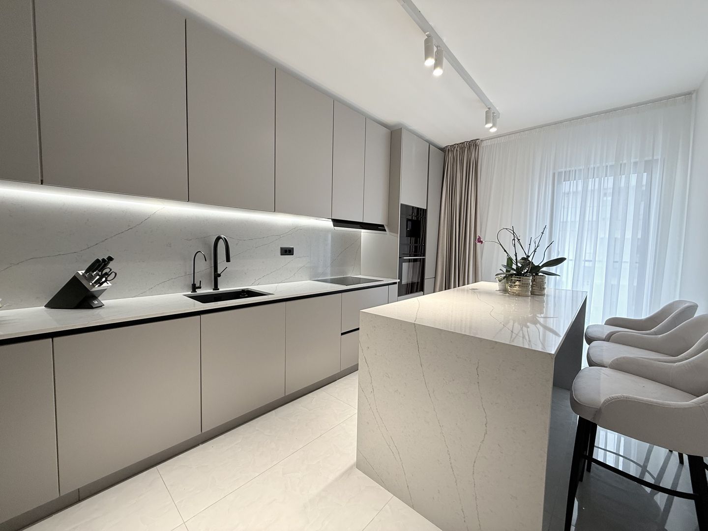 Apartament duplex | 3 camere | 3 bai | 133 mp totali - Poză 2