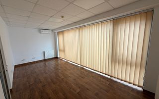Clădire Multifuncțională 800 mp | Renovată 2024 | Ideală pentru Clinică, Birouri - Poză 13