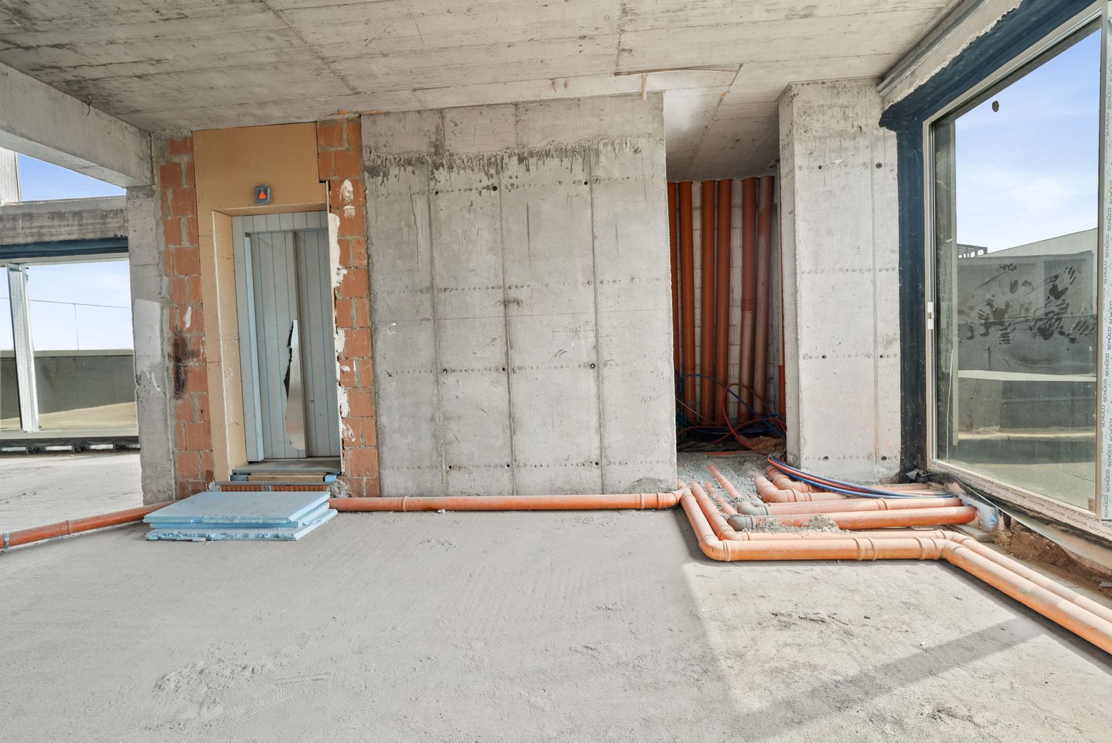 Penthouse 780 mp din Care 400 mp Terasa si 380 mp interiori Piscina - Poză 9