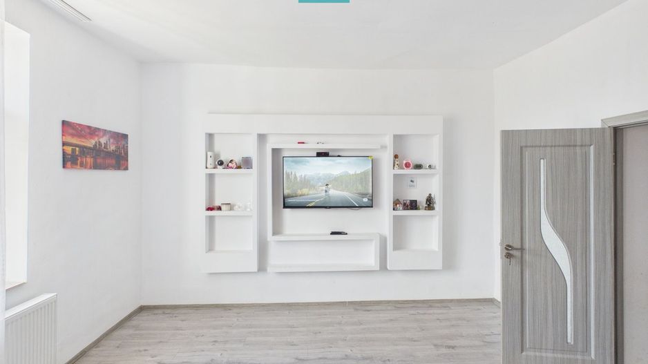 Casă individuală 3 camere,teren de 1500Mp Bătania - Poză 19