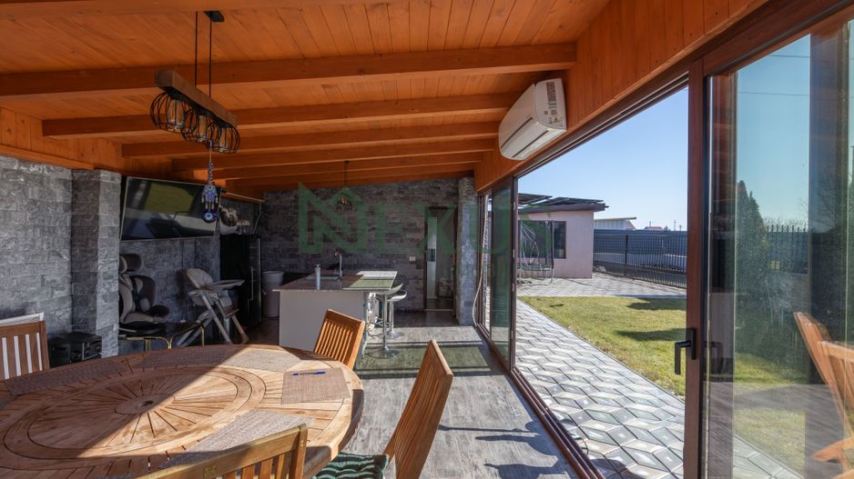 Casă/Vilă modernă de vânzare la intrare în Bogdan Vodă, județul Bacău. - Poză 20