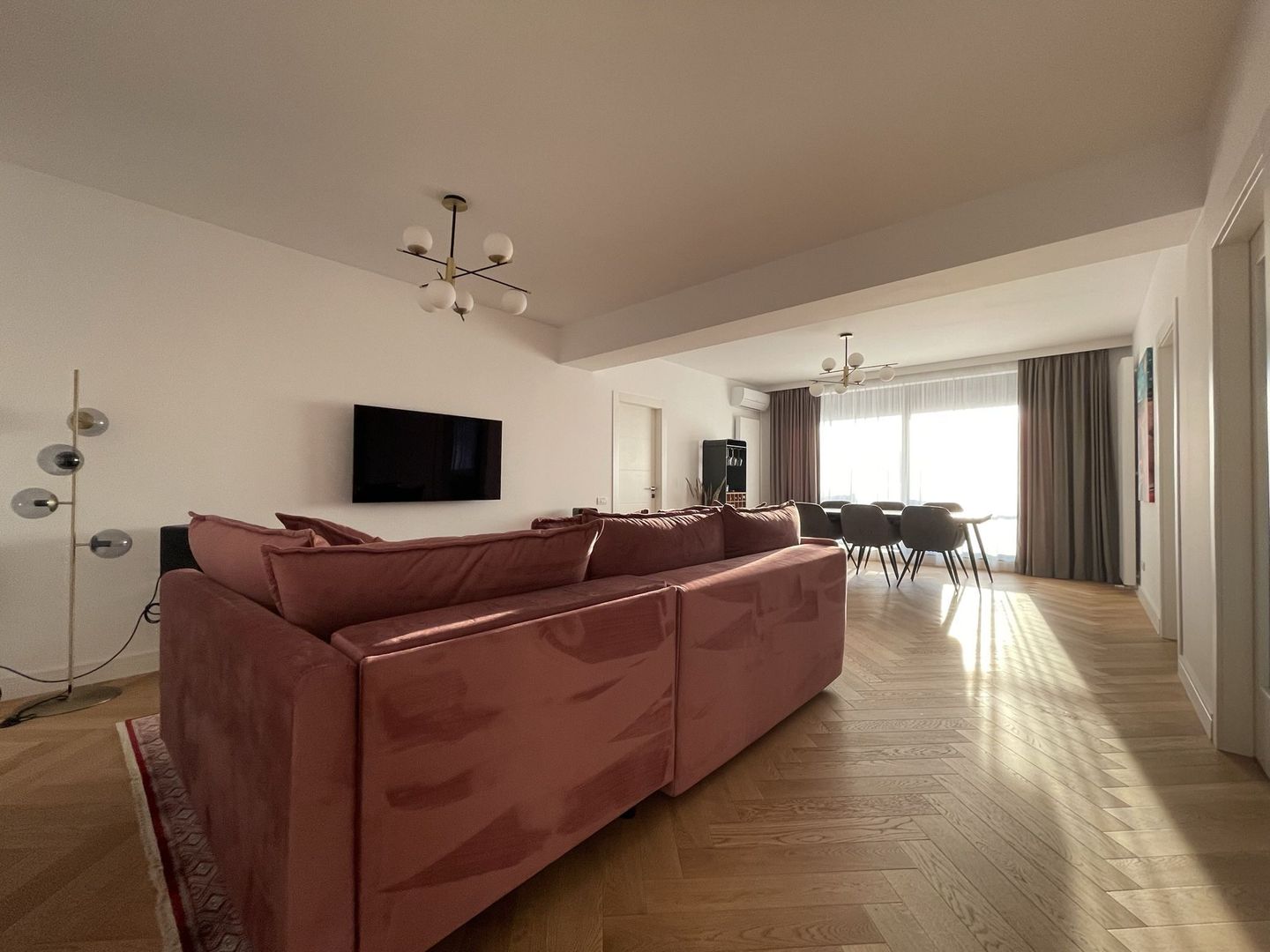 Apartament 4 camere Siseti - Poză 2
