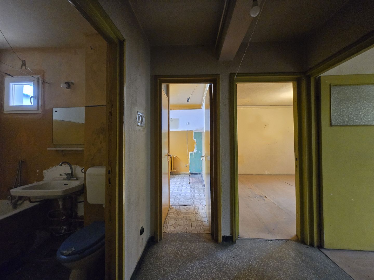 2 CAMERE ^ Plaza Romania ^ decomandat ^ baie cu geam ^ COMISION 0% ^ bloc tip P - Poză 12
