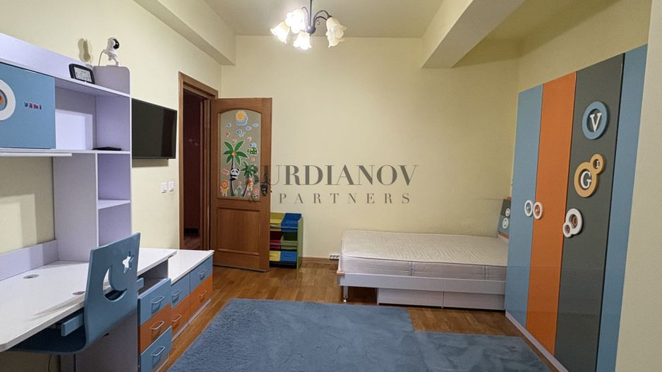 Casă cu 4  camere de închiriat - Vitan - Poză 9