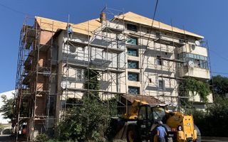 Vand apartament  4 camere in Targu Frumos - Poză 1