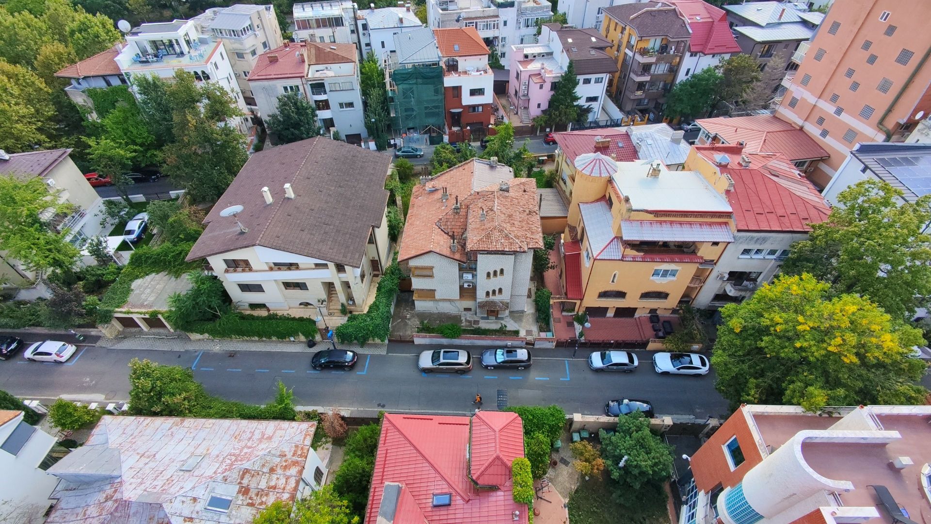 3 apartamente in Vila Primaverii 300 mp utili teren 250 mp - Poză 2