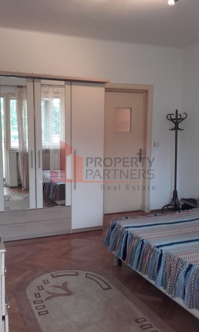 Apartament 3 camere, Bd. Carol I, vizavi de Hotel Montana, centrul Sinaiei - Poză 8