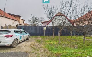Două case pe un teren generos în Ghiroda - Poză 28