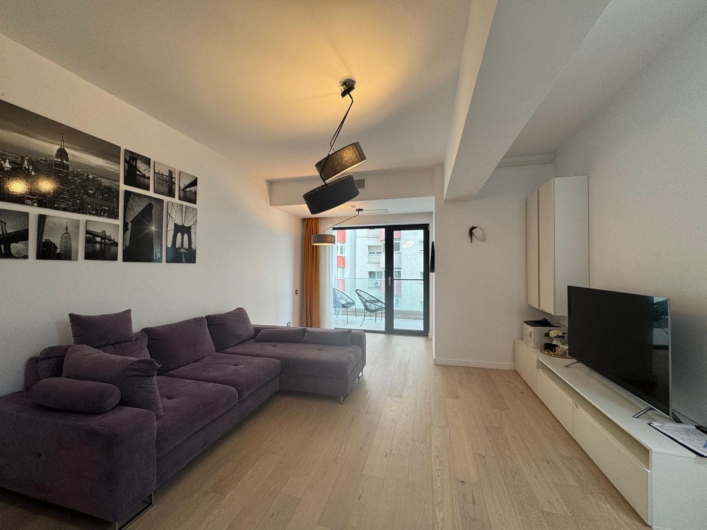 2 camere| TERASA 24MP | PIATA VICTORIEI- BANU MANTA-1MAI - Poză 3