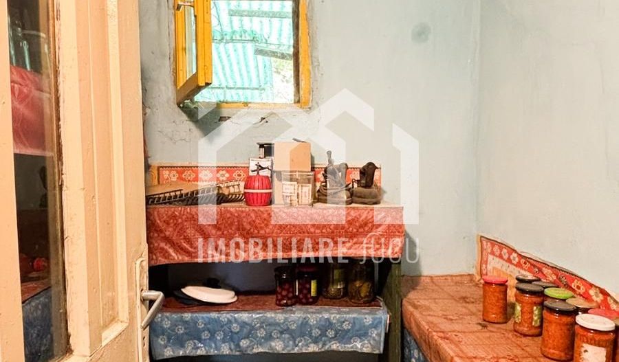 Casa individuala 2 camere + anexe, 70mp , teren 1000mp , Jucu de Sus - Poză 9