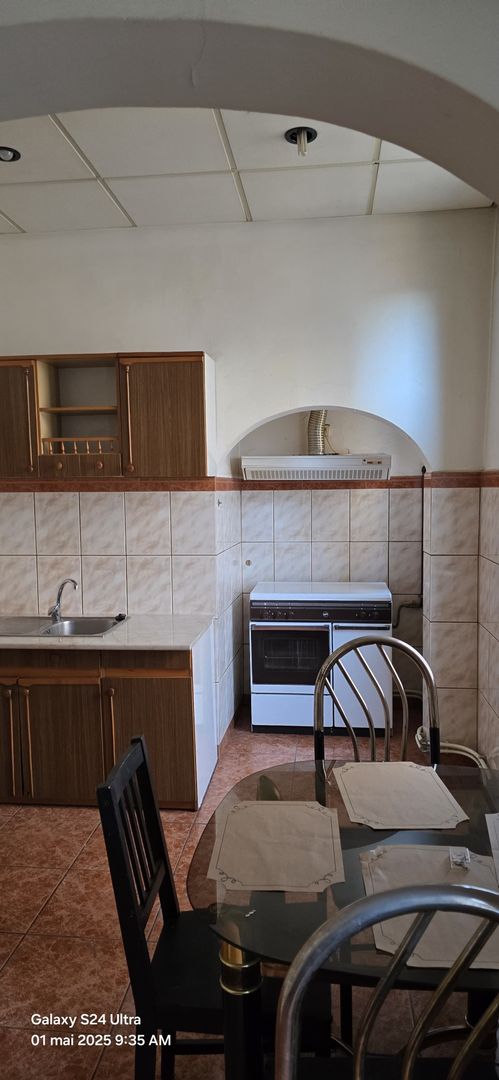 Apartament 3 camere decomandat  Hala Traian - Poză 4