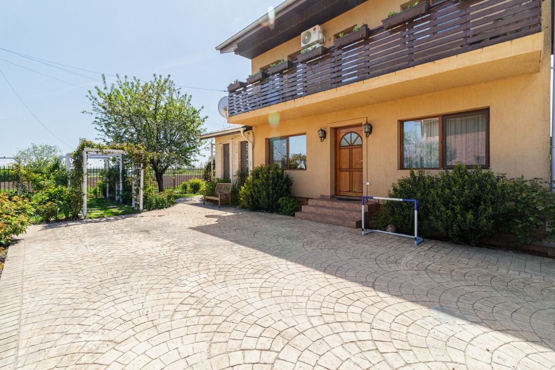 Casa cu suflet si gradina spectaculoasa - Poză 24