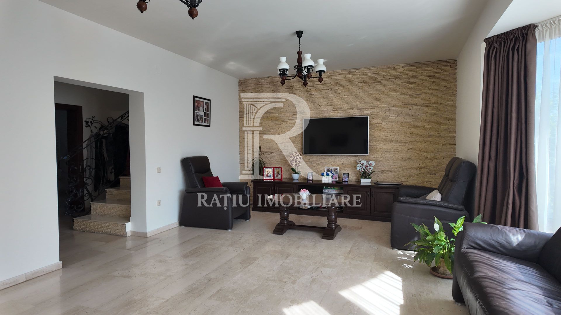 Casă spațioasă cu etaj | 204 mp | Teren 594 mp | Sântandrei - Poză 4