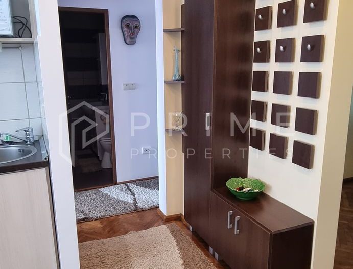 Inchiriez apartament 3 camere in Tudor amenajat mobilat si utilat - Poză 10