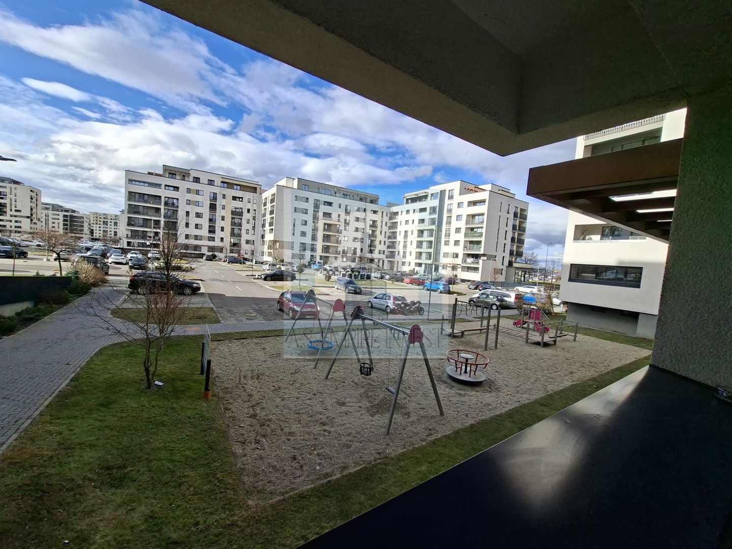 Apartament 2 camere, mobilat/utilat -  Kasper Coresi, Tractorul Brașov - Poză 2