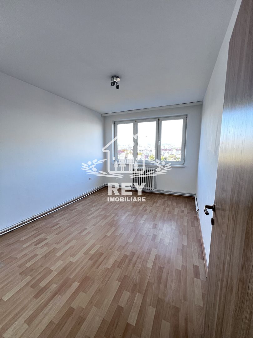 Apartament 2 camere,bloc cu lift, Str. Oștirii/Mihai Viteazul/N.Iorga - Poză 12