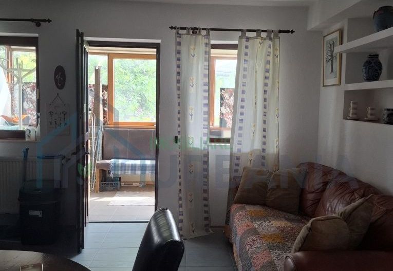 Apartament 2 camere, 70 mp, cu terasă și parcare, Valea Lupului - Poză 3
