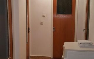 Apartament 3 Camere, Decomandat, Zona Cetate - Poză 5