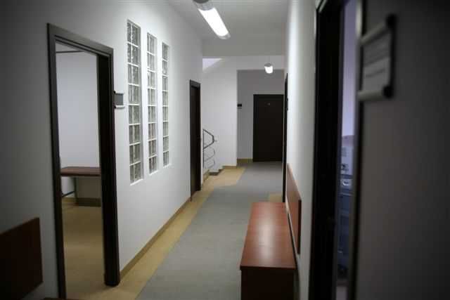 Imobil spatios (P+2) intr-o zona de interes ( Baba Novac - Dristor ) - Poză 3