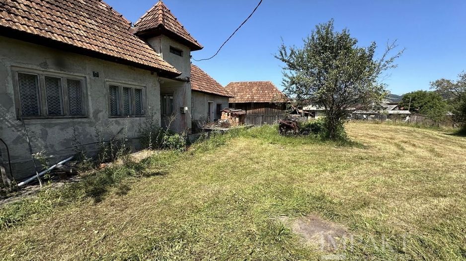 Teren cu casa veche in centrul localiatii Valea Draganului! - Poză 3