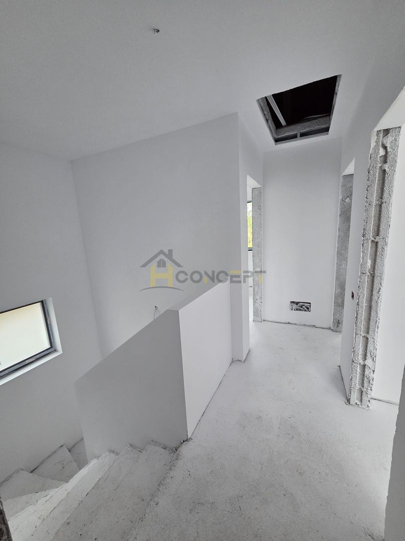 Vila individuala 4 camere finisaje la alegere Str Martisor - Poză 11