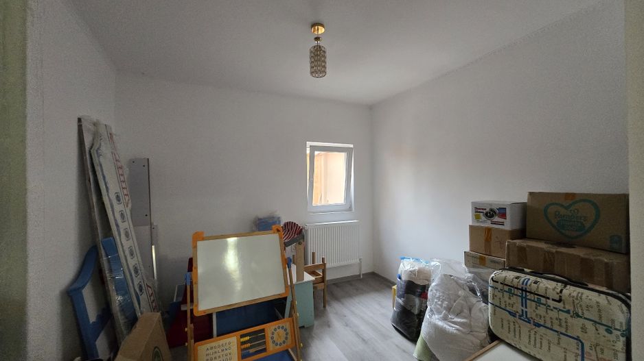 Casa renovata 105mp utili si curte libera 45mp -Eroii Revolutiei - Poză 15