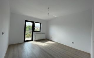 Intabulat2 camere decomandat 63mp Capat C.U.G-Valea Adanca - Poză 2