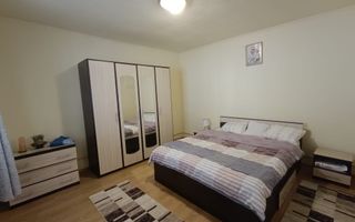 Casă de vânzare în satul Roșia cu vedere panoramică spre Munții Făgăras - Poză 5