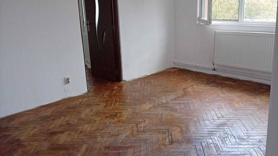 BRASADAS vinde ap 2 cam etaj 3/4 in Solidaritatii. - Poză 1