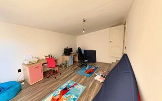 Casă 4 dormitoare și teren de 857 mp - zona Sântana de Mureș - Poză 17