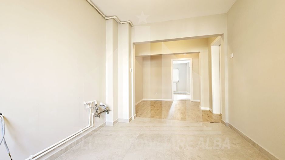 Apartament 4 camere decomandate | 85 mp | Etaj 1 | Cetate - Poză 6