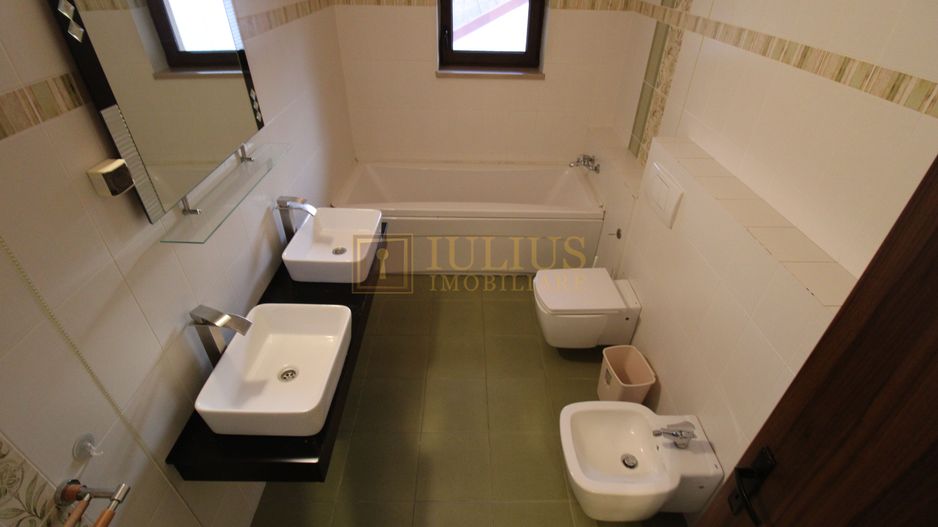 Zona Cetatii; 6 incaperi, ideal pentru sediu firma. - Poză 16