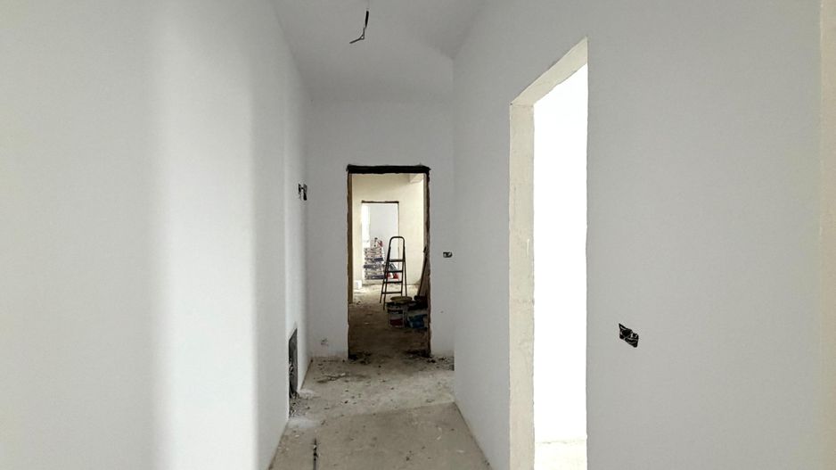 Oportunitate- Apartament 3 camere - etaj 1 - Giroc - Poză 2