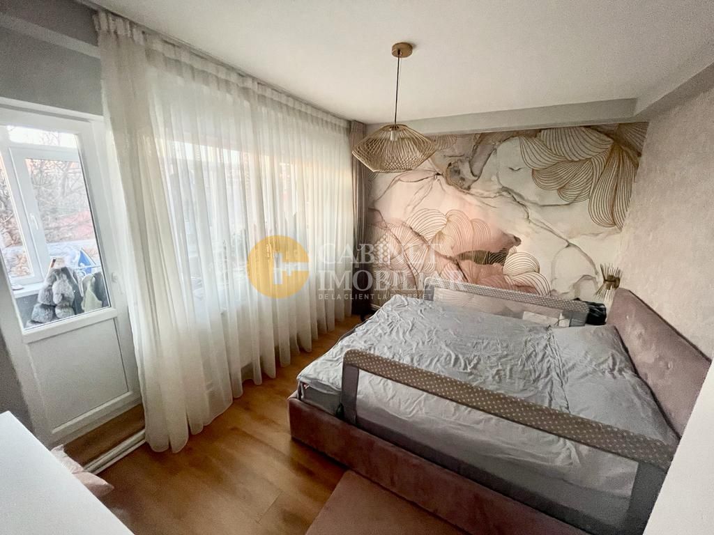 Apartament cu 3 camere - Etaj Intermediar - Bloc Fara Risc - Podu Ros - Poză 2