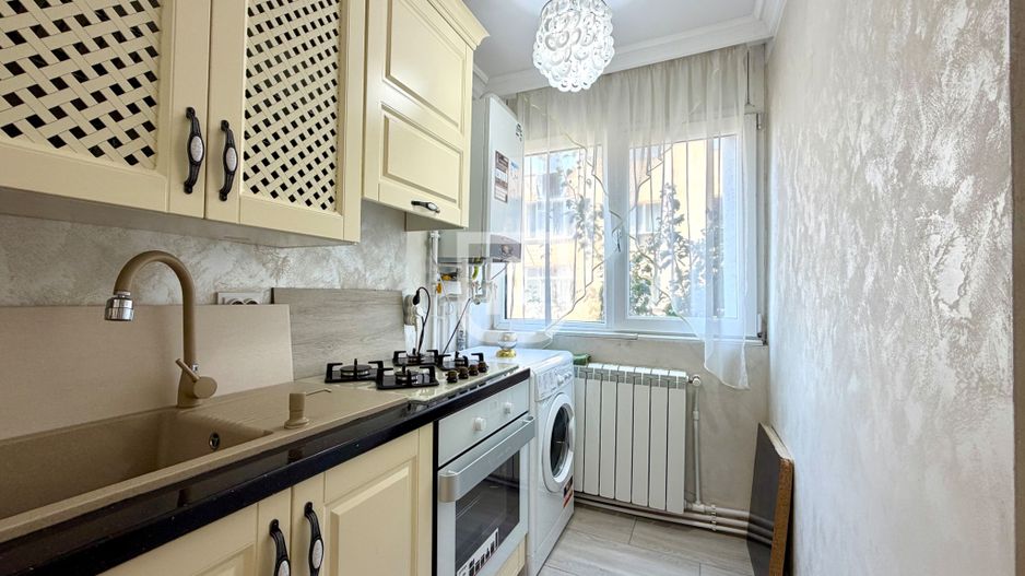 Garsoniera moderna 33mp, LUX ,mobilat si utilat - Poză 13