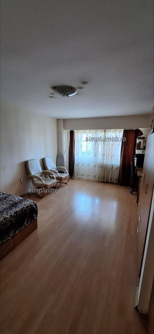 DECOMANDATA-OPORTUNITATE – GARSONIERĂ 40 MP, METROU LA 5 MINUTE - Poză 1
