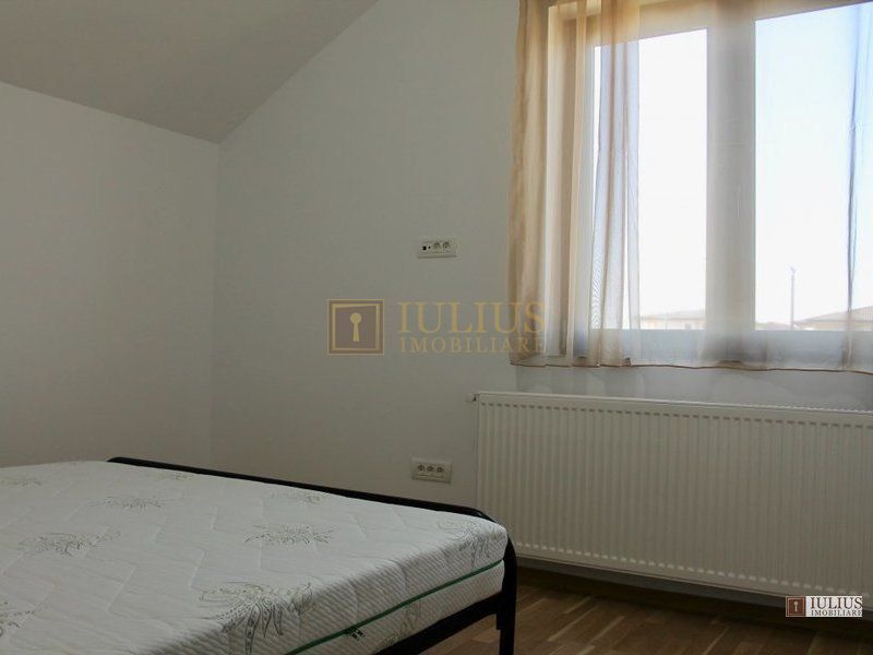 2 dormitoare, 80 mp utili, gradina si curte proprie de 300mp. - Poză 11