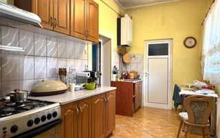 Casa de vanzare zona centrala Victoriei - Poză 3