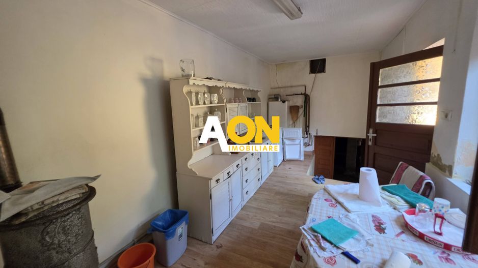 Casa cu 4 camere, 2024 mp teren, la asfalt, cu utilitati, Vintu de Jos - Poză 21